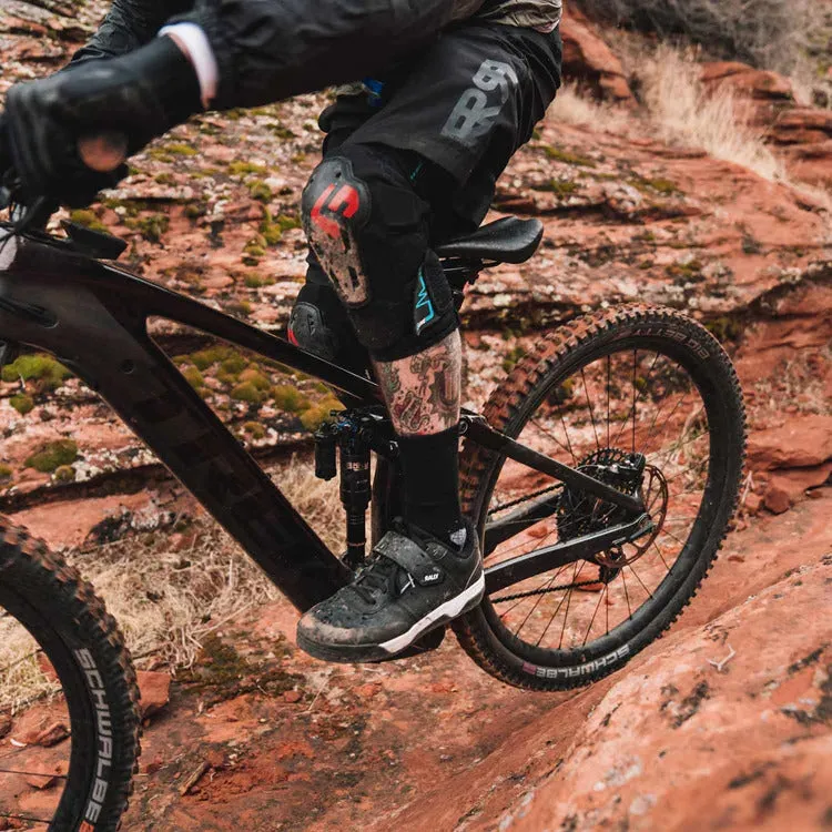 G-Form E-Line Knee Guard