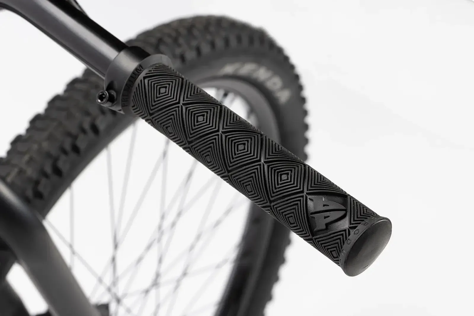Haro Steel Reserve 1 - Dirt Jumper Bike