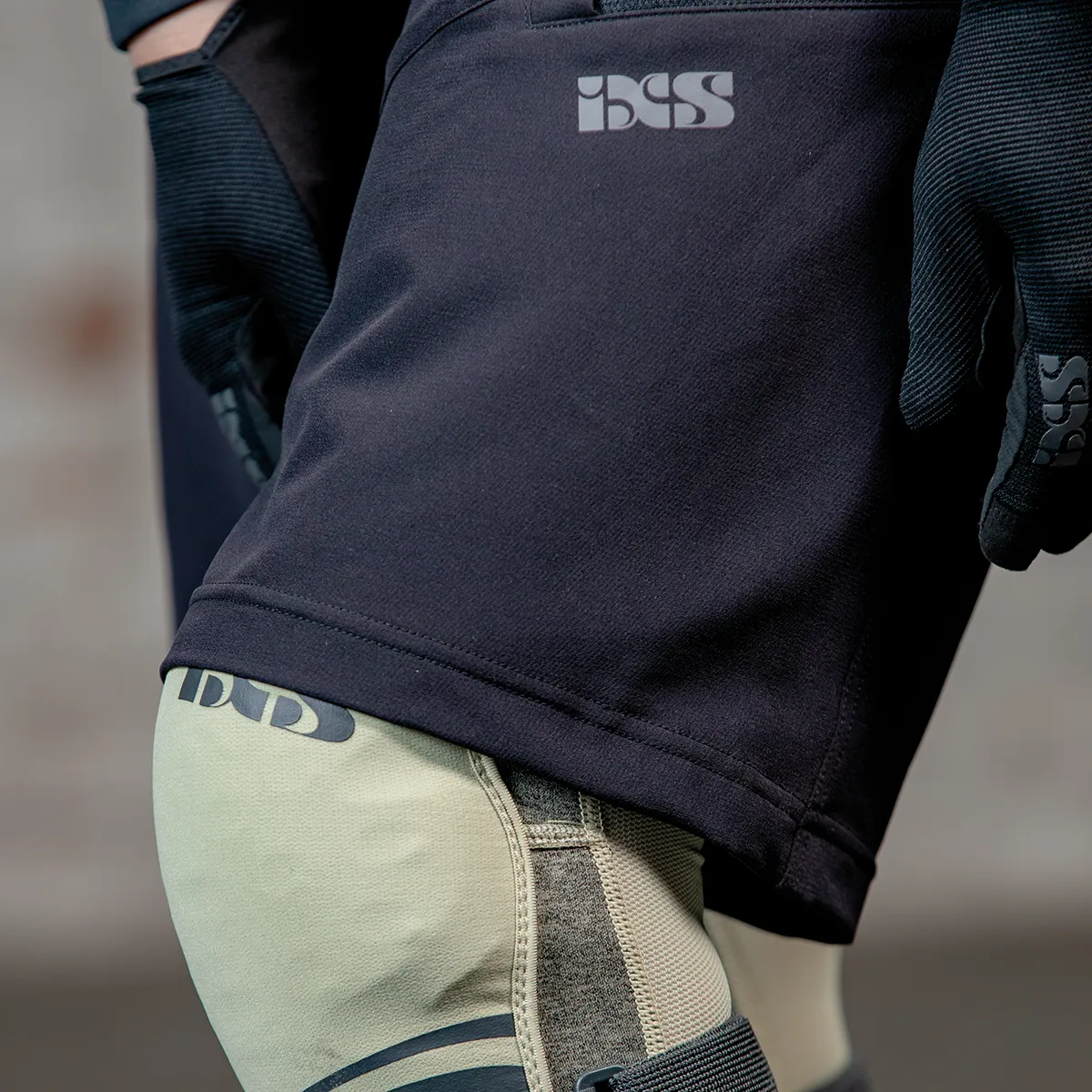 iXS Women's Carve EVO Shorts