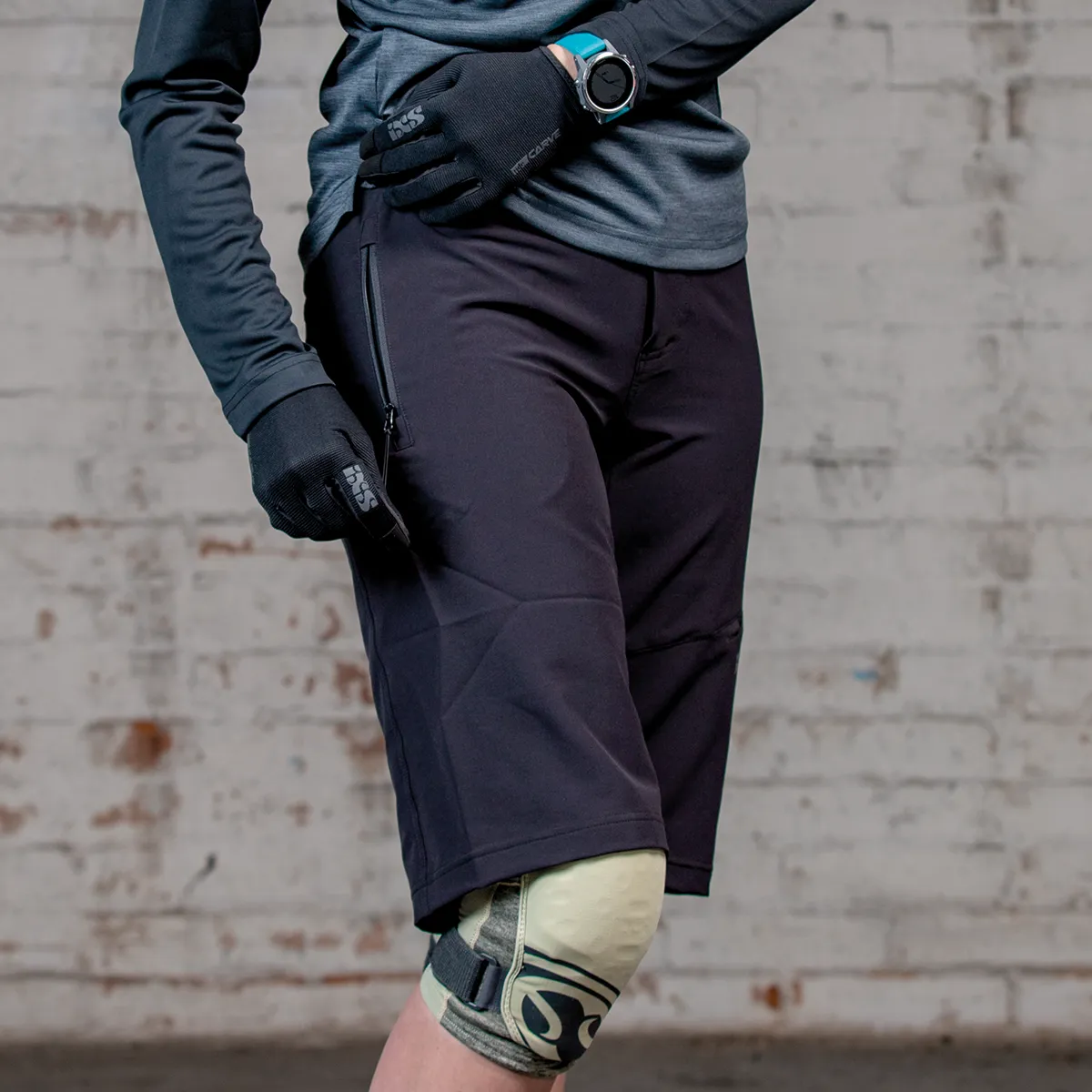 iXS Women's Carve EVO Shorts