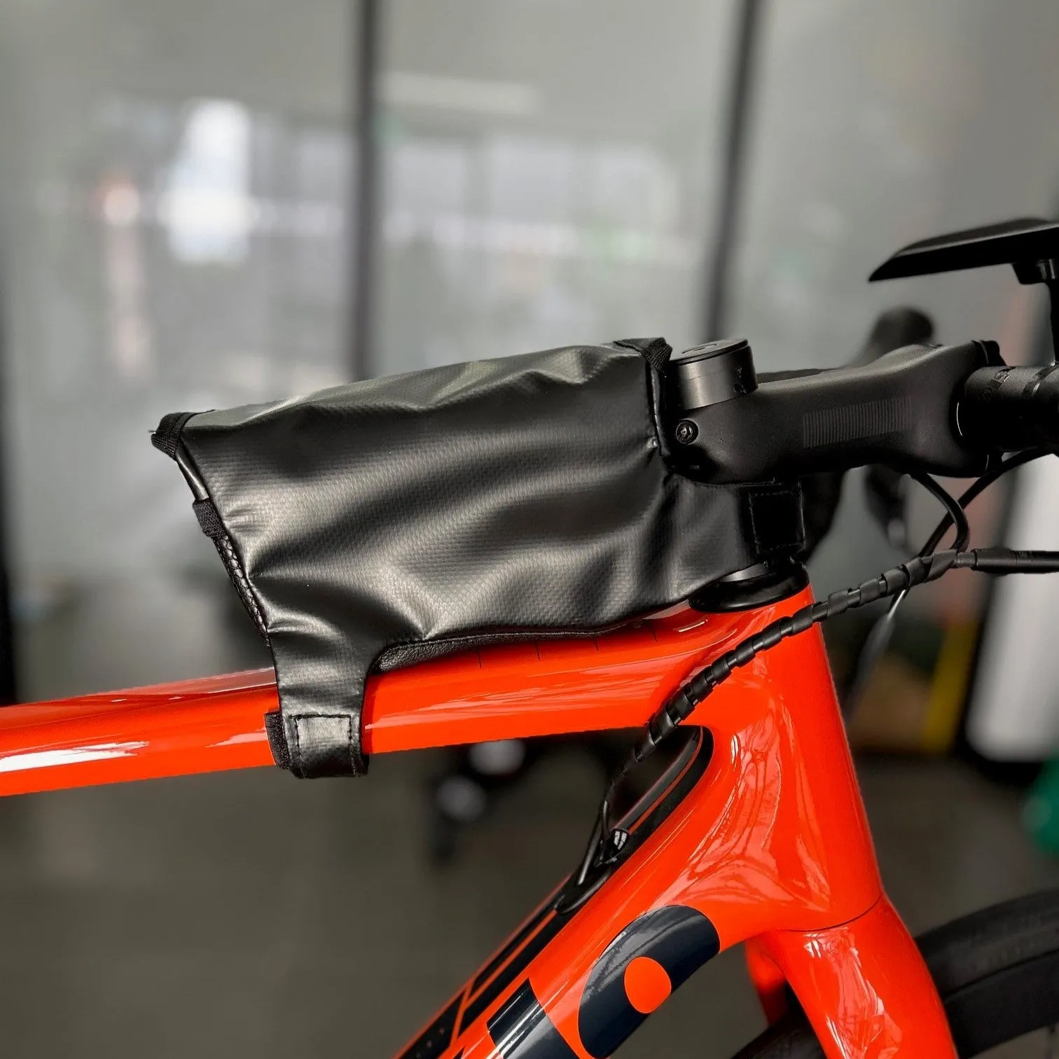 JetBlack JetBox 2 Top Tube Gear Bag with Magnetic Closure