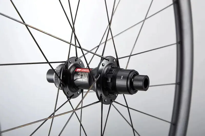 Oneaer D5 Aluminium Tubeless Ready Disc Brake Wheel - DT Swiss 240 EXP (Black)