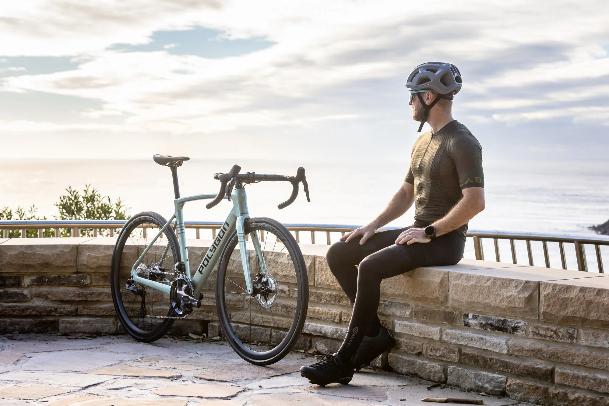 Polygon Strattos S8X - Ultegra Di2 Carbon Road Bike