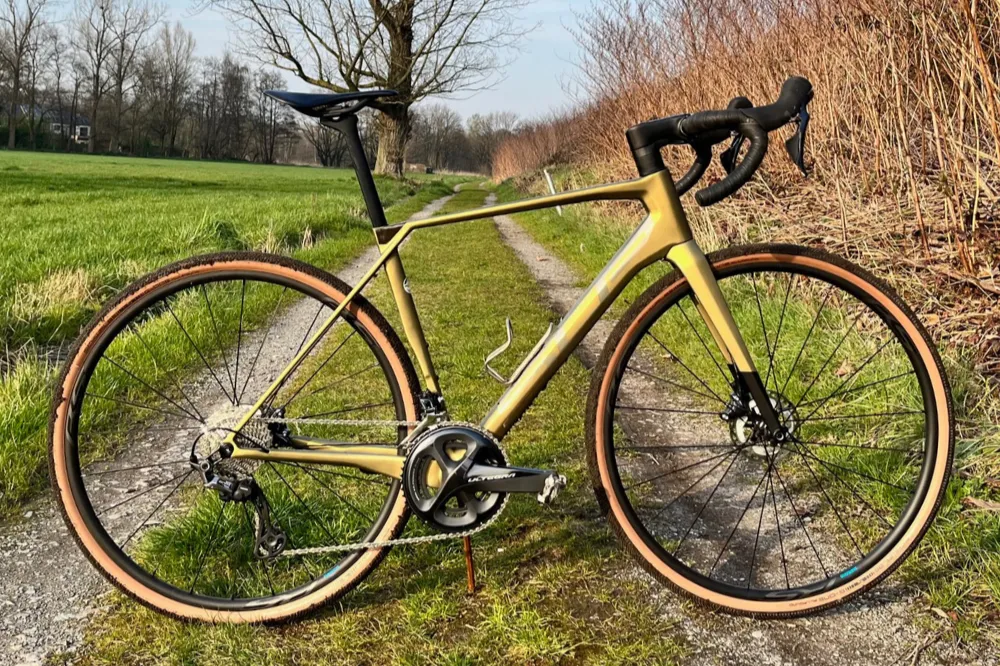 Superior X-Road Team Issue SE - Ultegra Carbon Road Bike