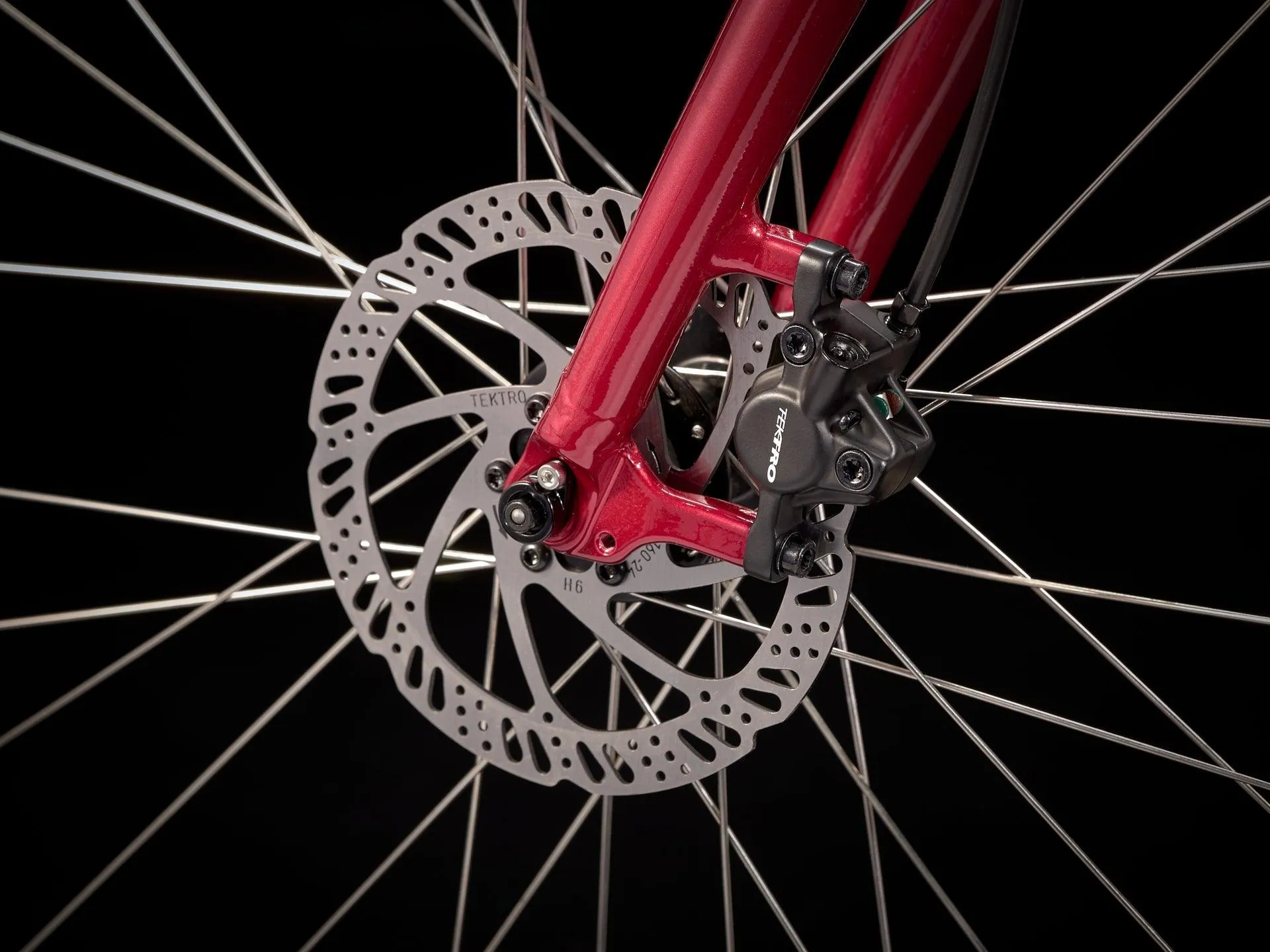 Trek Verve 2 Disc Hybrid (Rage Red)