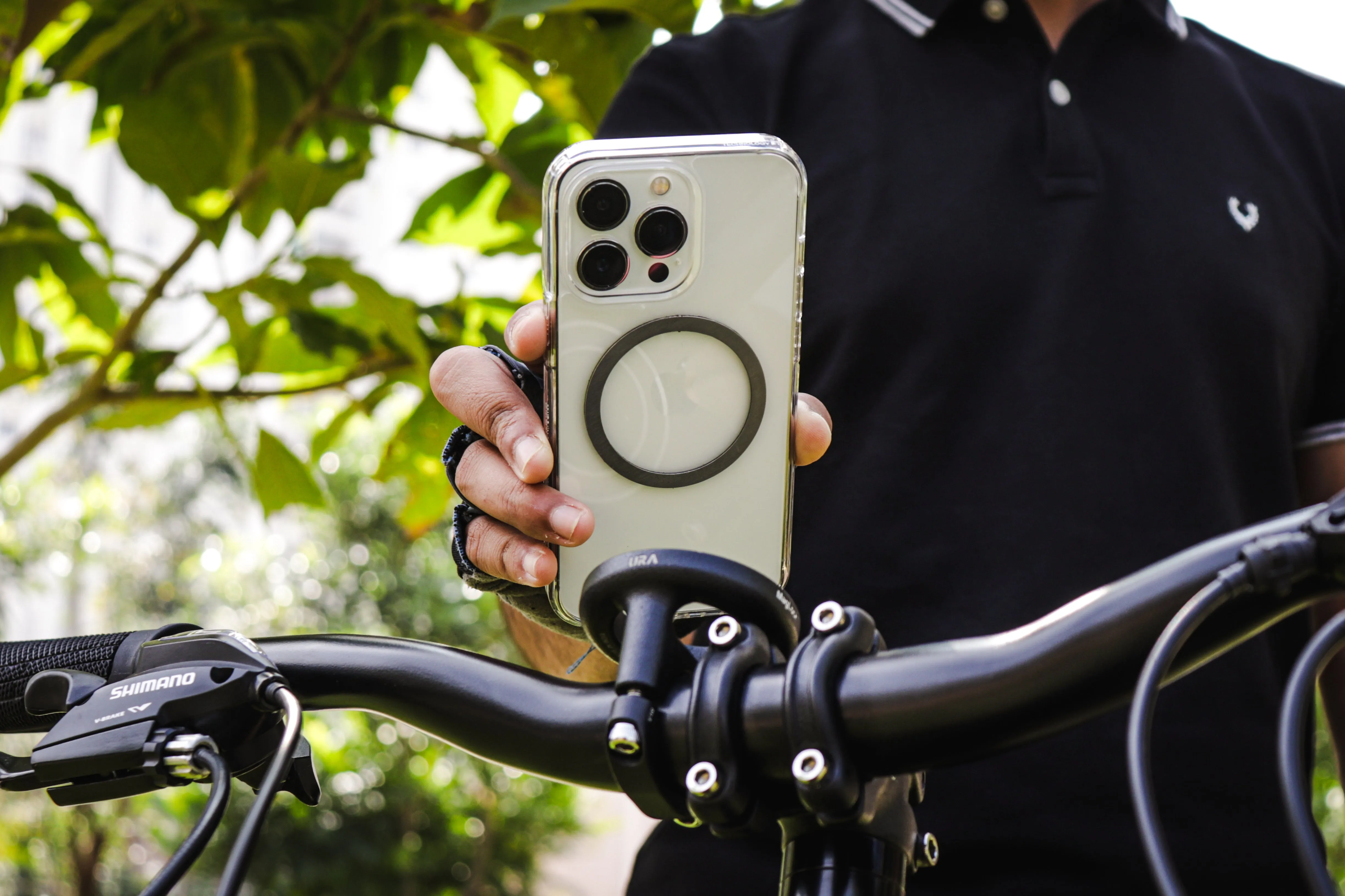 URA MagLock Handlebar Magnetic Phone Mount for Bicycles (Texture Matte Black)